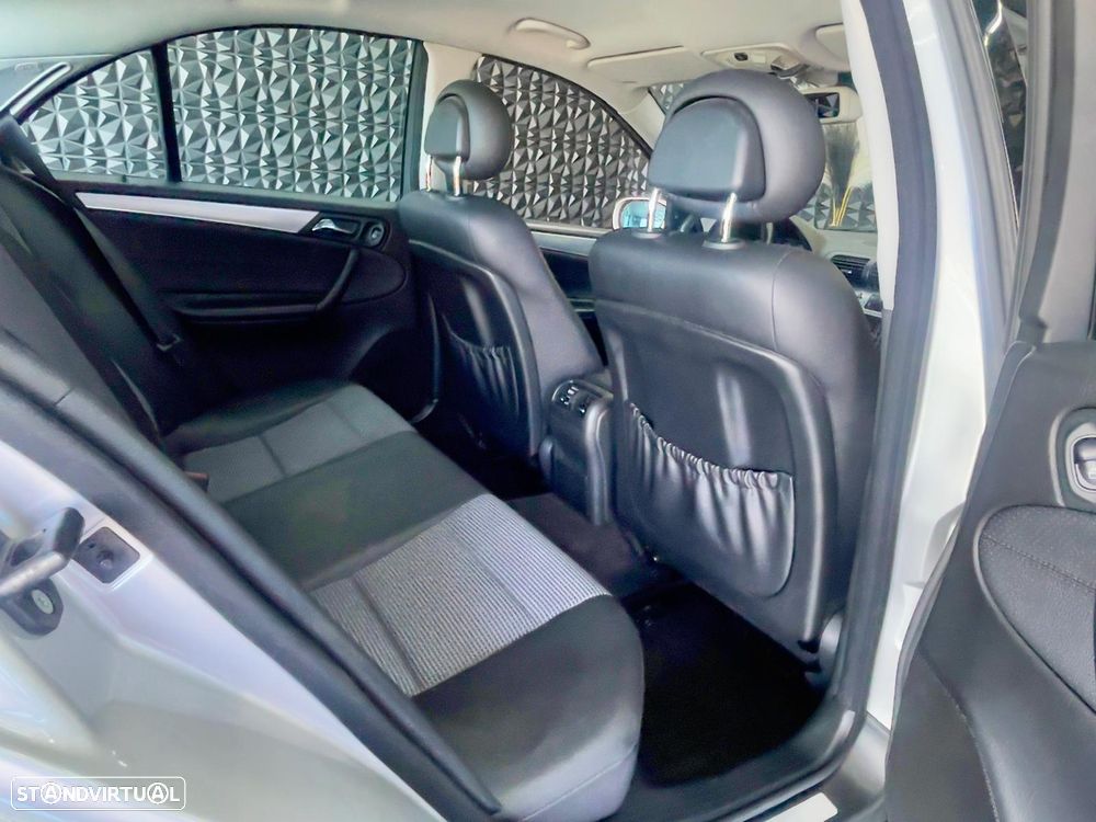 Mercedes-Benz C 220 CDI Avantgarde Aut. - 23