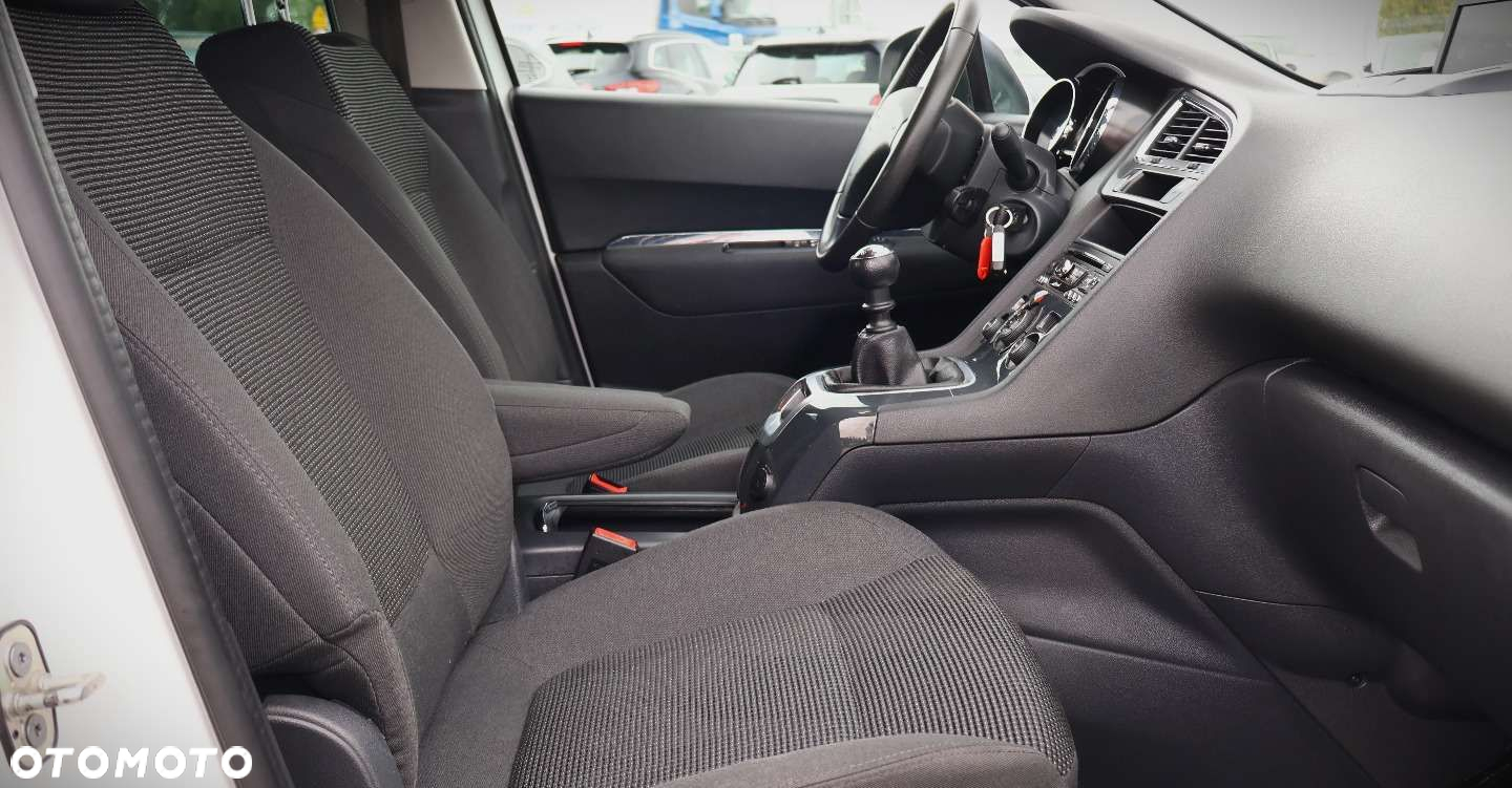 Peugeot 5008 - 18