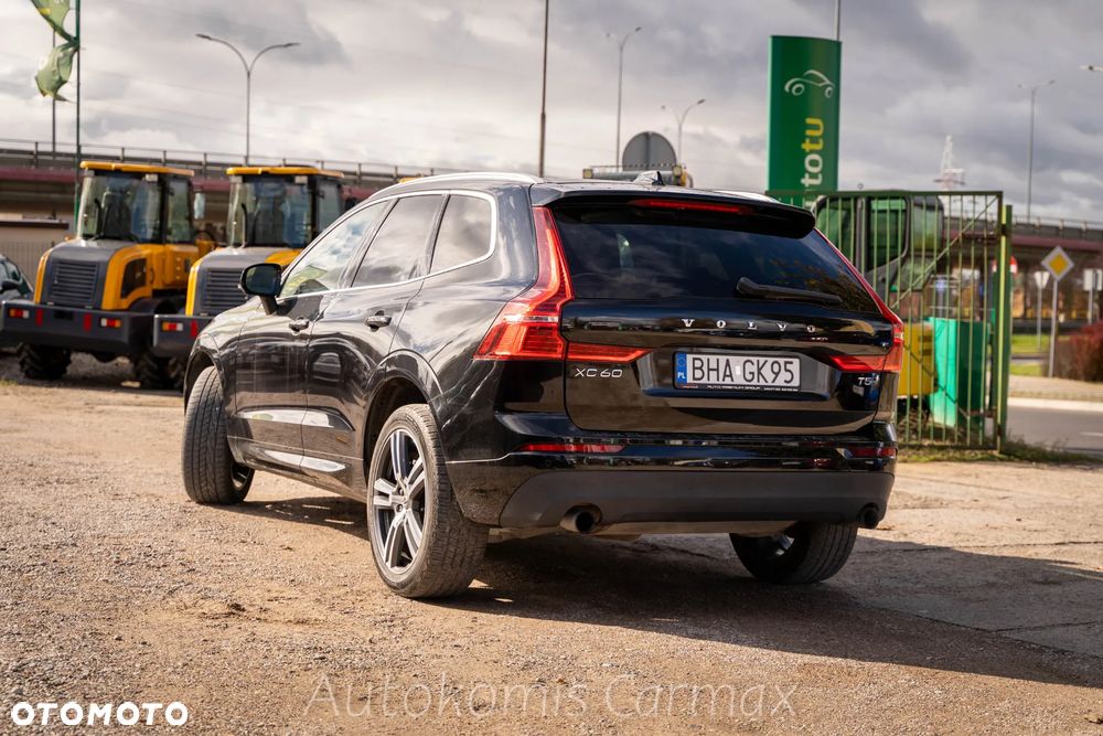 Volvo XC 60 T5 AWD Geartronic Momentum - 10