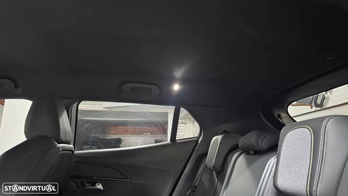 Peugeot 2008 1.2 PureTech GT Line EAT8 - 23