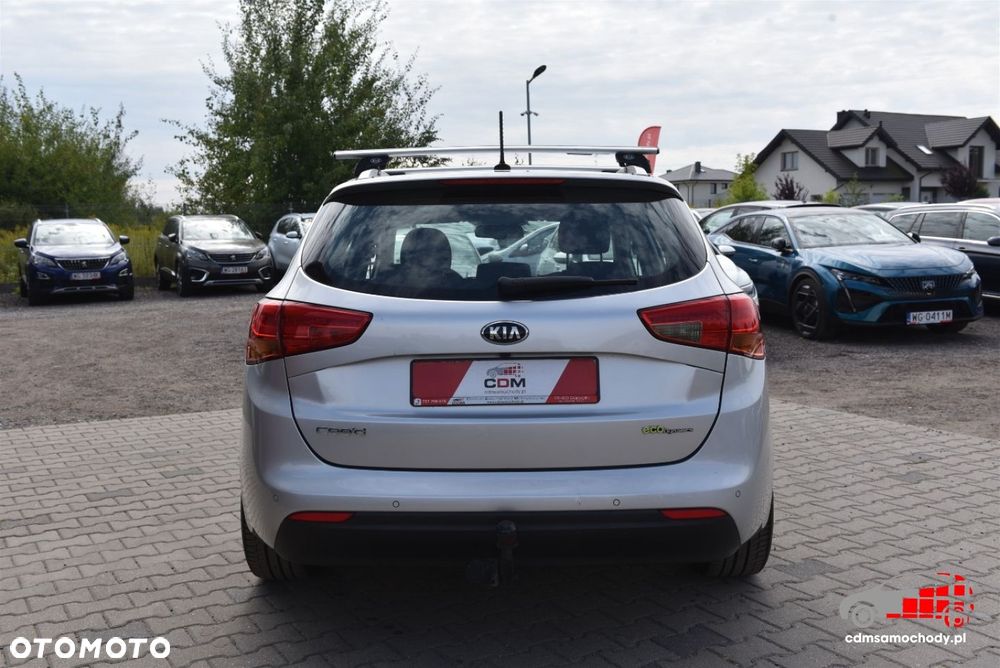 Kia Ceed - 9