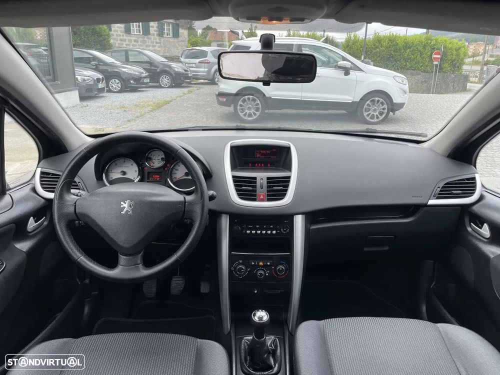 Peugeot 207 1.4 HDi Urban - 11