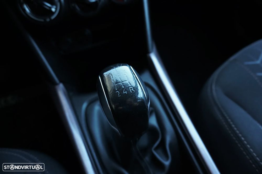 Peugeot 2008 1.2 VTi Active - 34