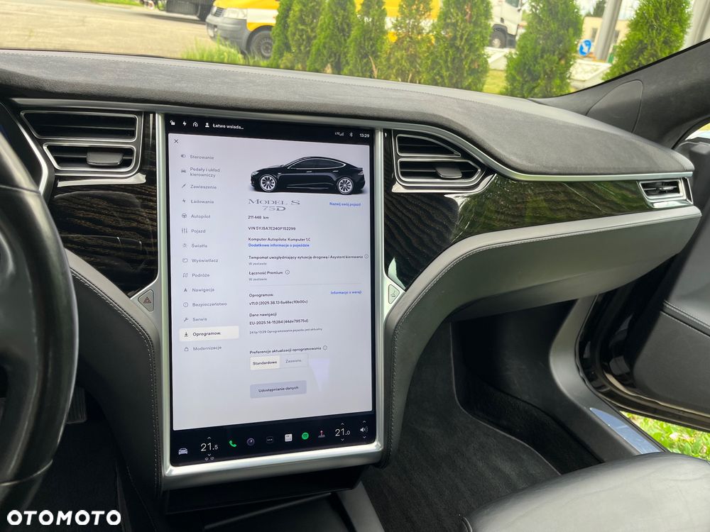 Tesla Model S - 20