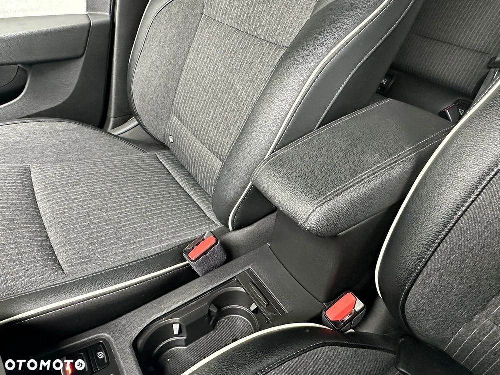 Renault Clio - 32