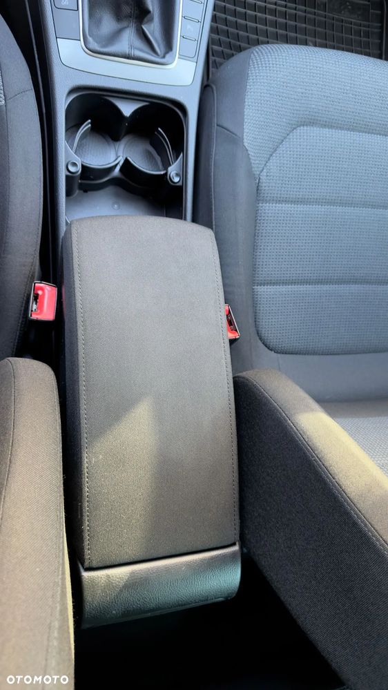 Volkswagen Passat - 15