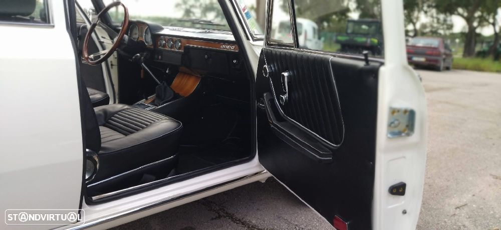 Alfa Romeo 2000 - 32