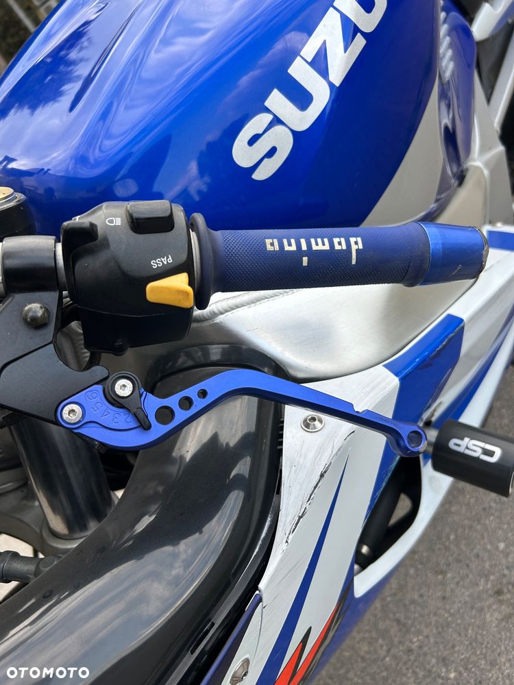 Suzuki GSX-R - 22