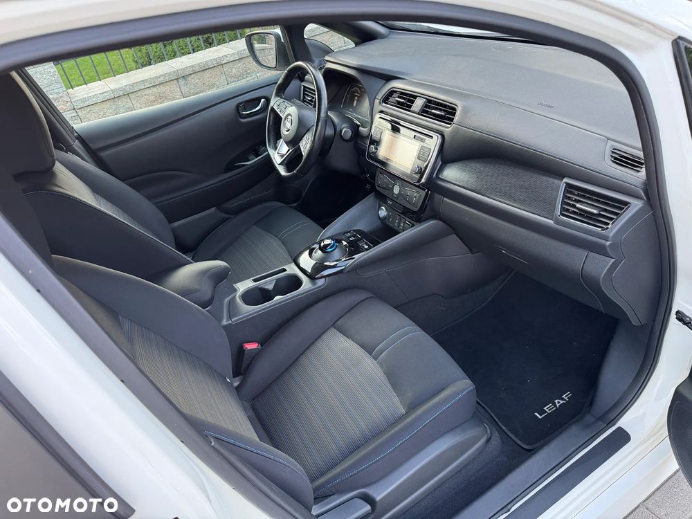 Nissan Leaf 40 kWh Acenta - 9