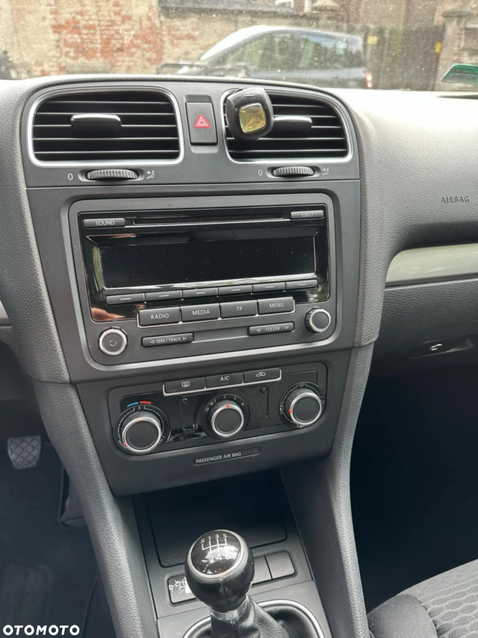 Volkswagen Golf VI 1.2 TSI Comfortline - 5