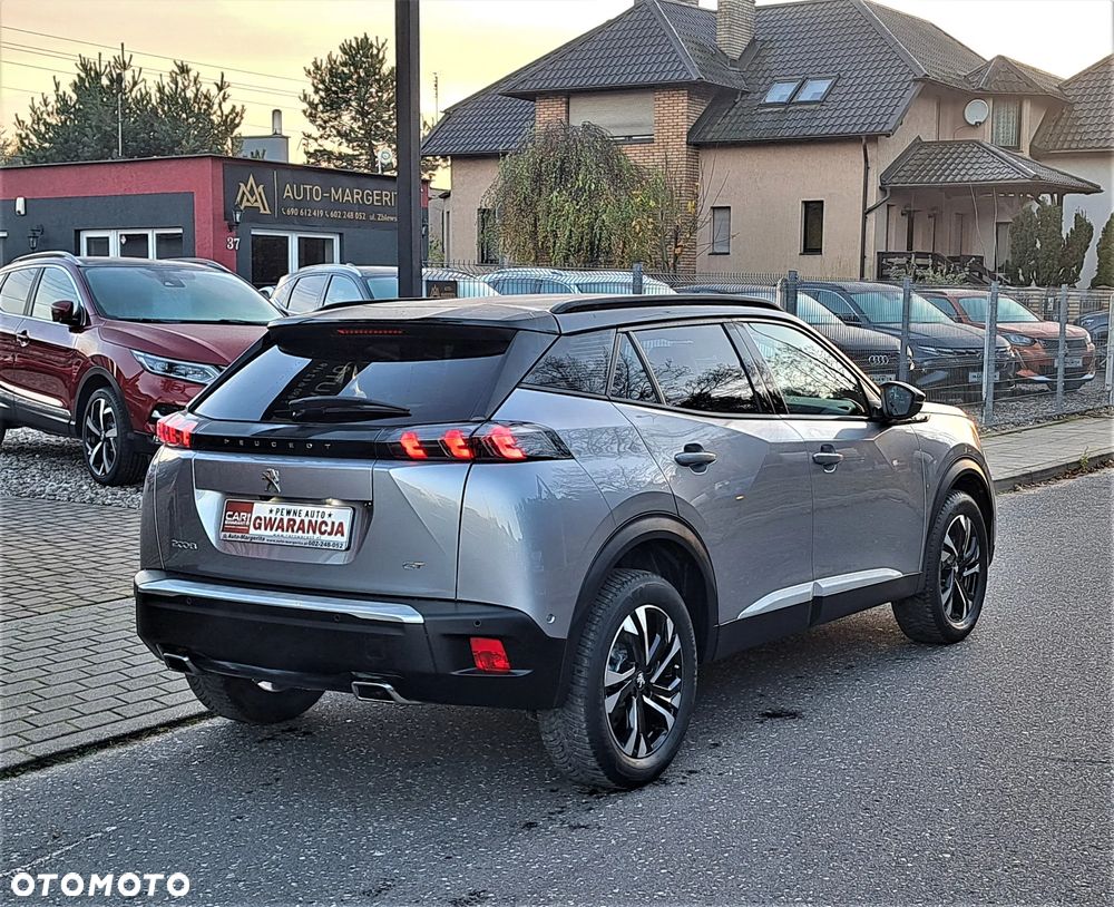 Peugeot 2008 1.2 PureTech Allure S&S - 10