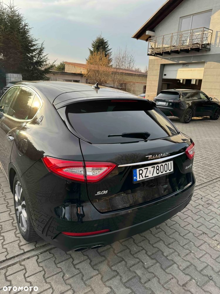 Maserati Levante Q4 - 3