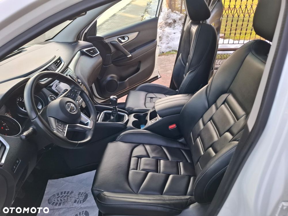 Nissan Qashqai 1.3 DIG-T MHEV N-Connecta - 27