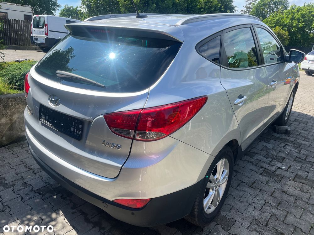 Hyundai ix35 1.6 2WD Fifa World Cup Edition - 6