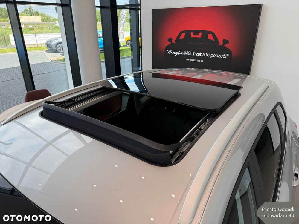 MG ZS Hybrid+ - 11