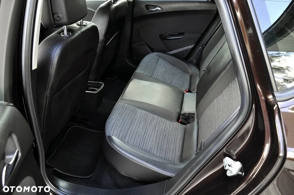 Opel Astra - 11