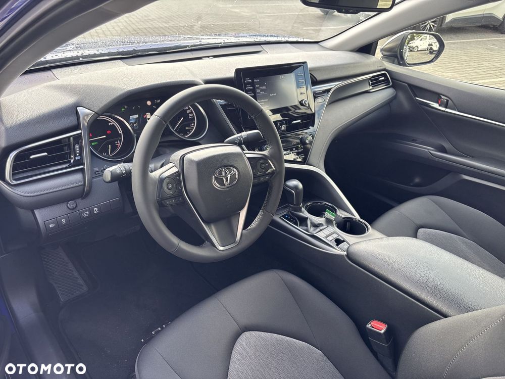 Toyota Camry 2.5 Hybrid Comfort CVT - 12