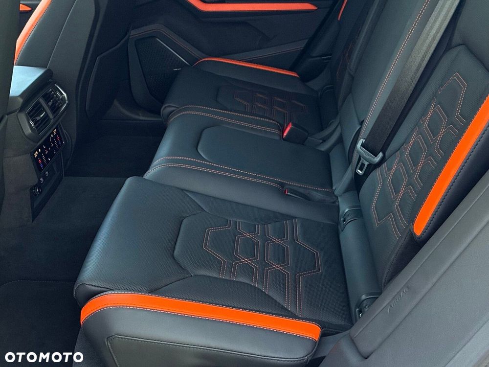 Lamborghini Urus - 17