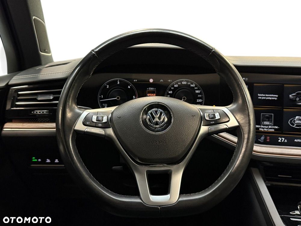 Volkswagen Touareg - 27