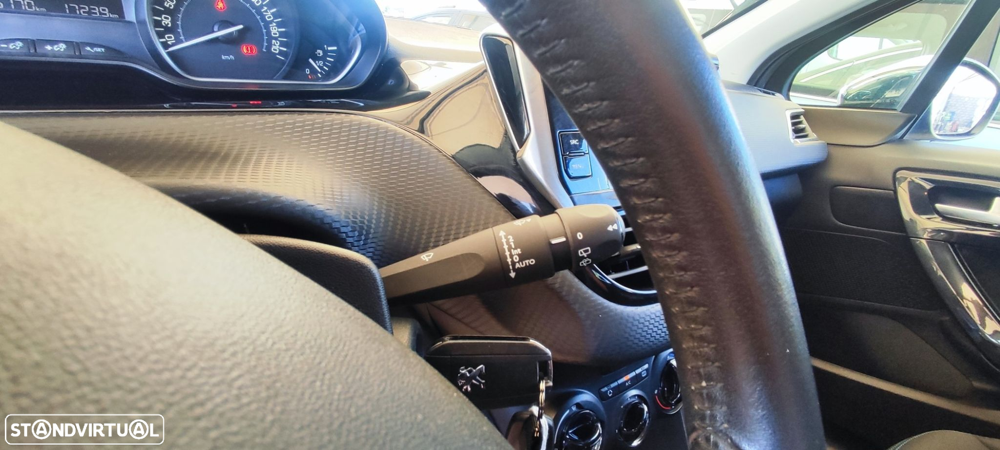 Peugeot 208 1.2 PureTech Style - 19