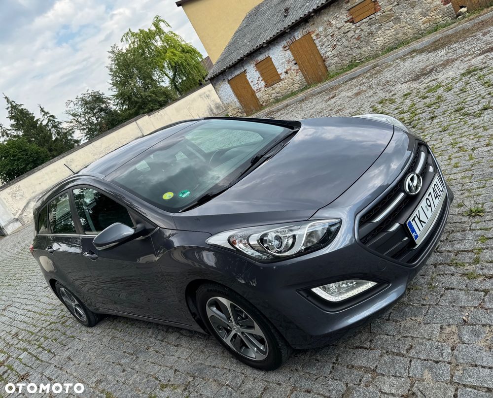 Hyundai i30 blue 1.6 CRDi Classic Navigation - 12