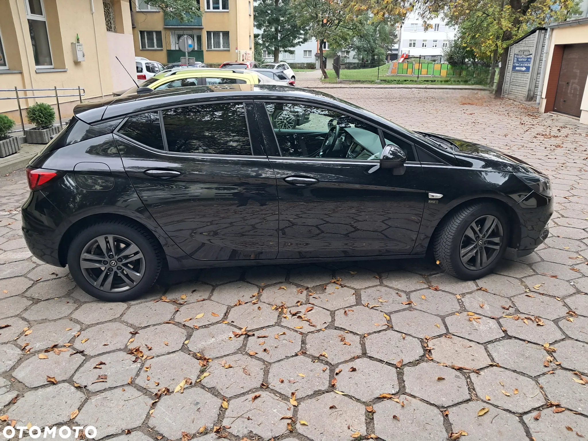 Opel Astra 1.2 Turbo Business Elegance - 6