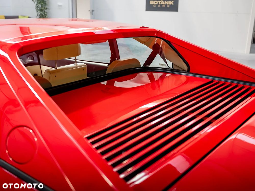 Ferrari Mondial - 8