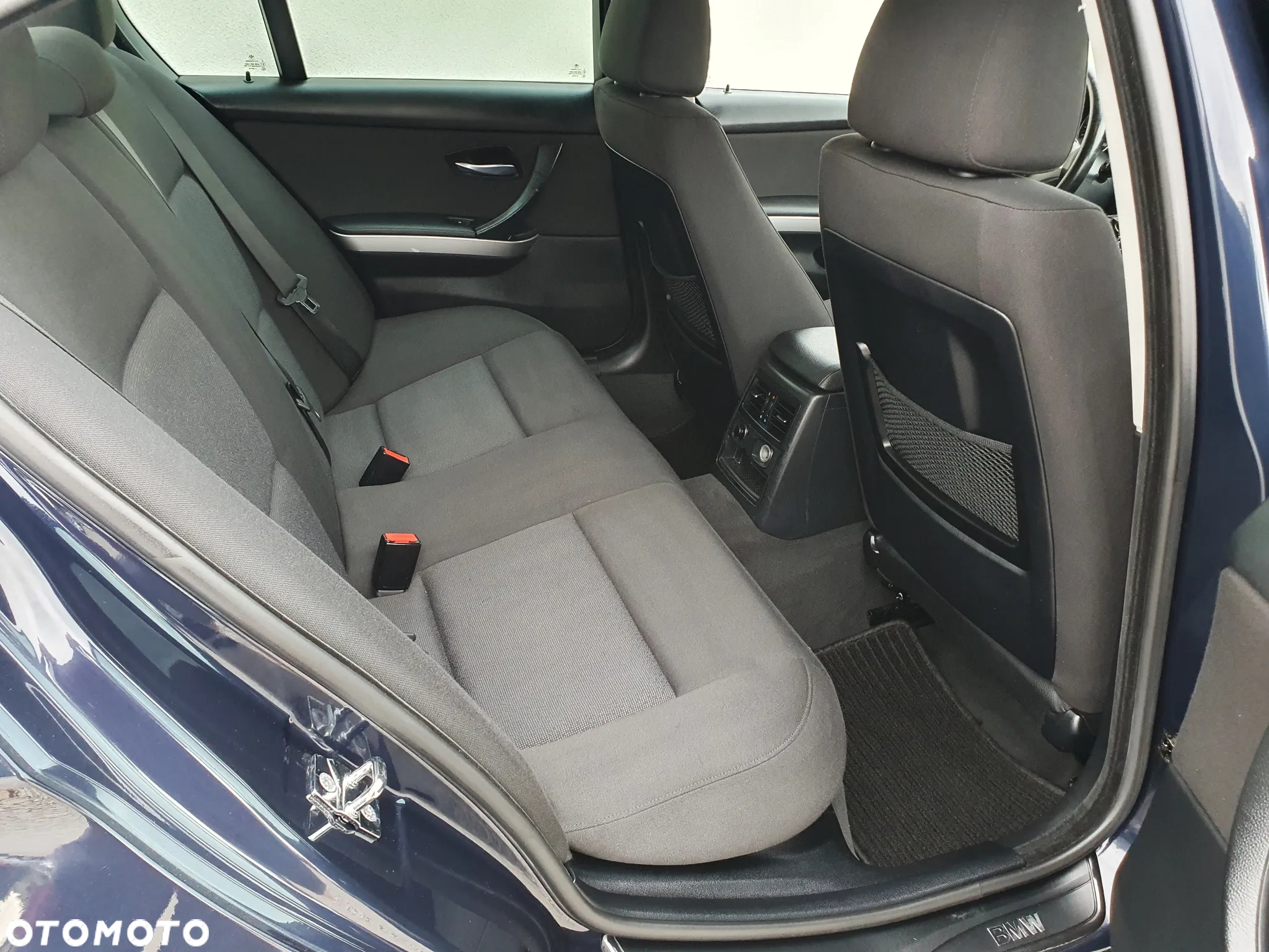 BMW Seria 3 320i - 11