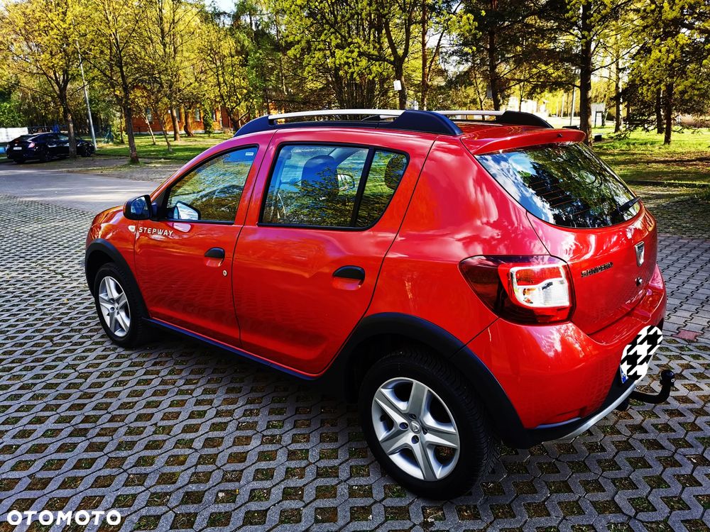 Dacia Sandero Stepway TCe 90 (S&S) Celebration - 6