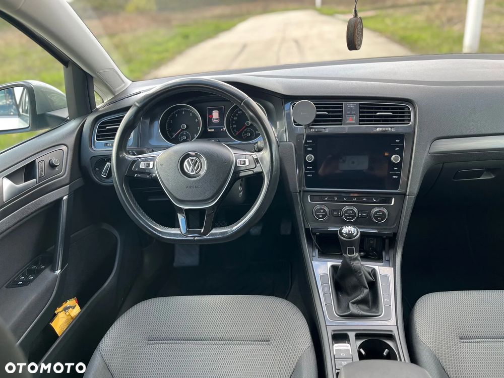 Volkswagen Golf 1.4 TSI BMT Comfortline - 11