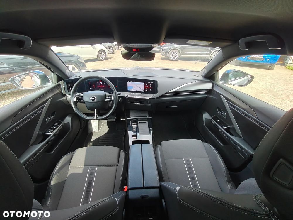 Opel Astra 1.5 GS - 13