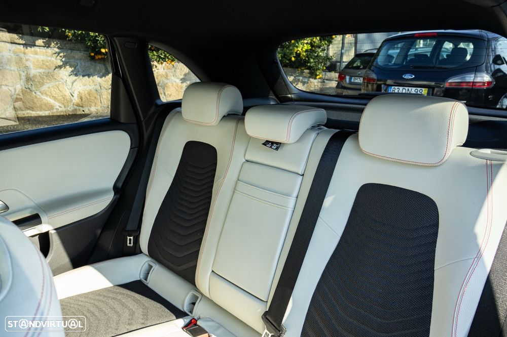 Mercedes-Benz B 220 d Style Plus - 18