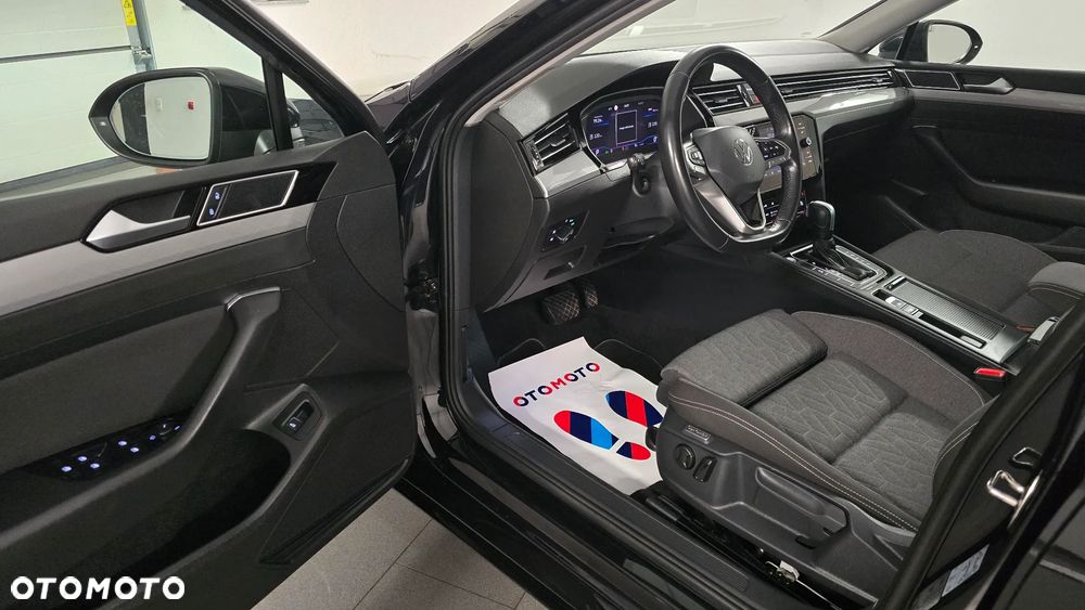 Volkswagen Passat - 5