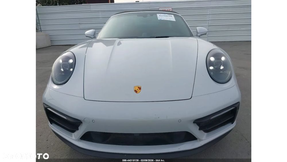 Porsche 911 Targa 4 GTS PDK - 3