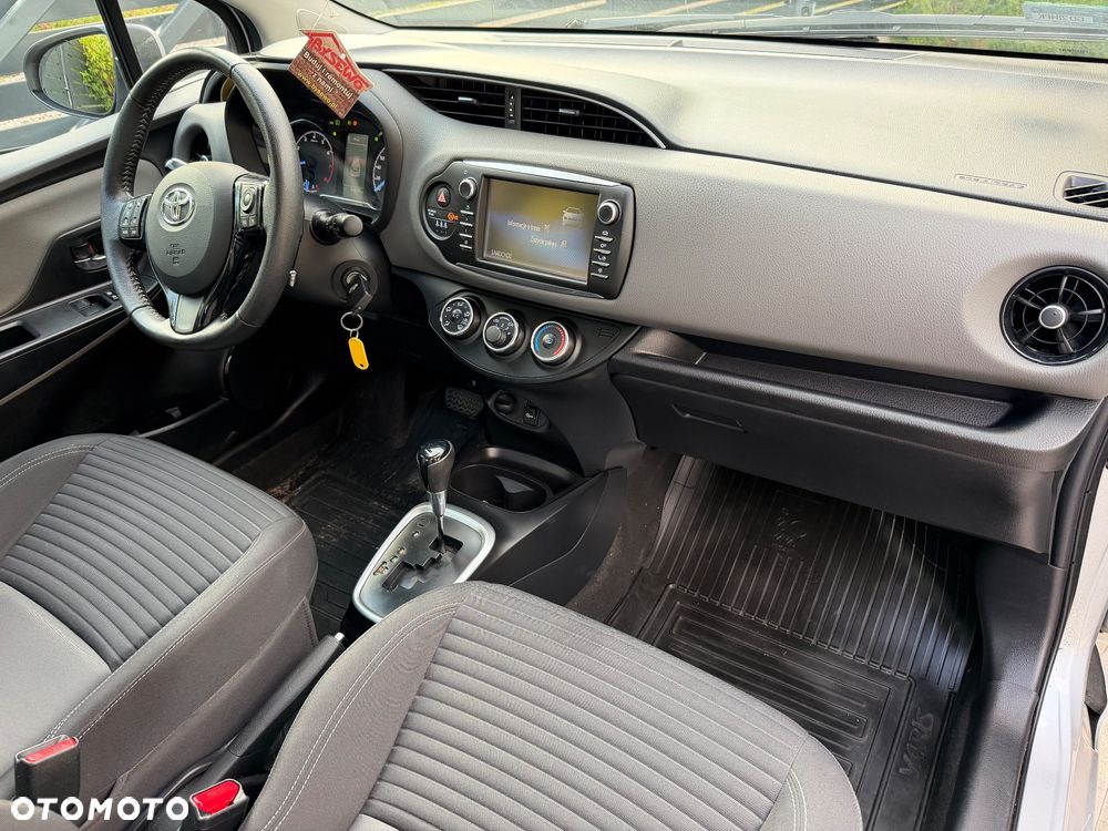 Toyota Yaris 1.5 Dynamic CVT - 10