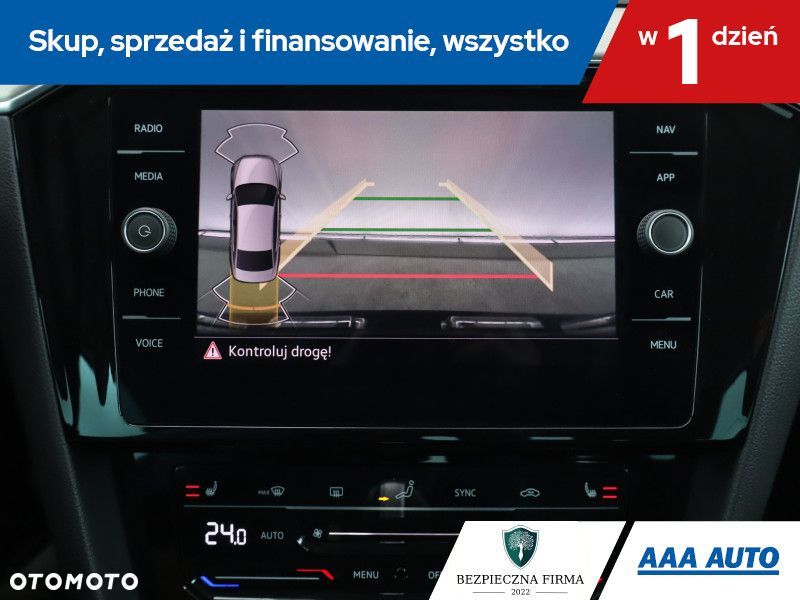 Volkswagen Passat - 17