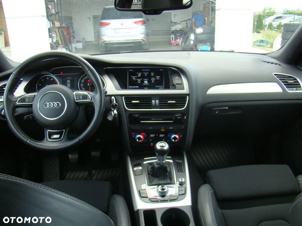 Audi A4 Avant 1.8 TFSI S line Sportpaket - 33