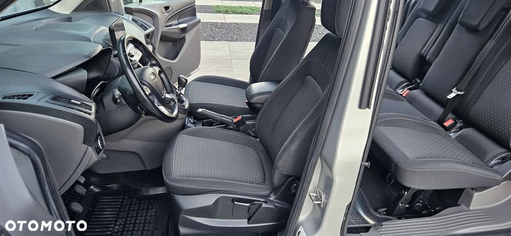 Ford Tourneo Connect Grand - 39