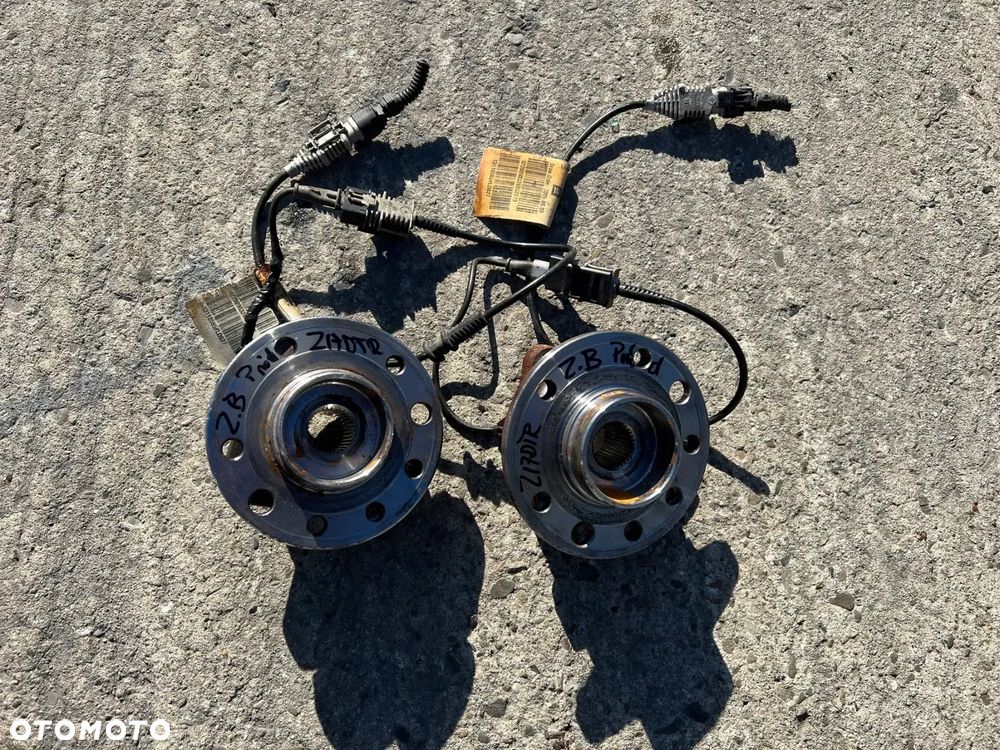 Piasta koła przednia przód Opel Astra III Zafira B 5 sruby - 1