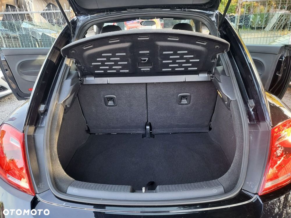 Volkswagen New Beetle - 23