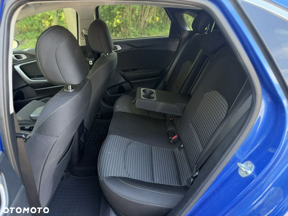 Kia Ceed - 14