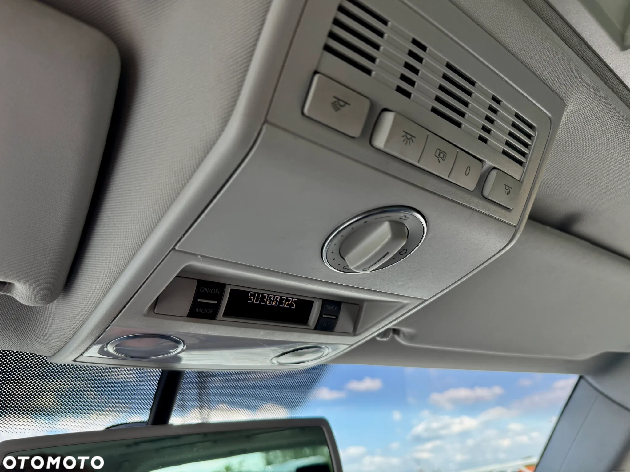 Volkswagen Multivan - 9