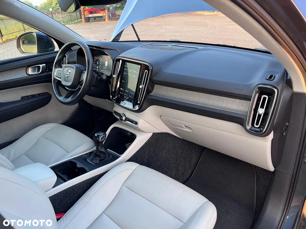 Volvo XC 40 T3 Inscription - 33