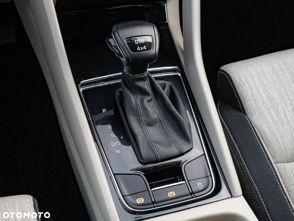 Skoda Karoq 2.0 TDI SCR 4x4 Style DSG - 18