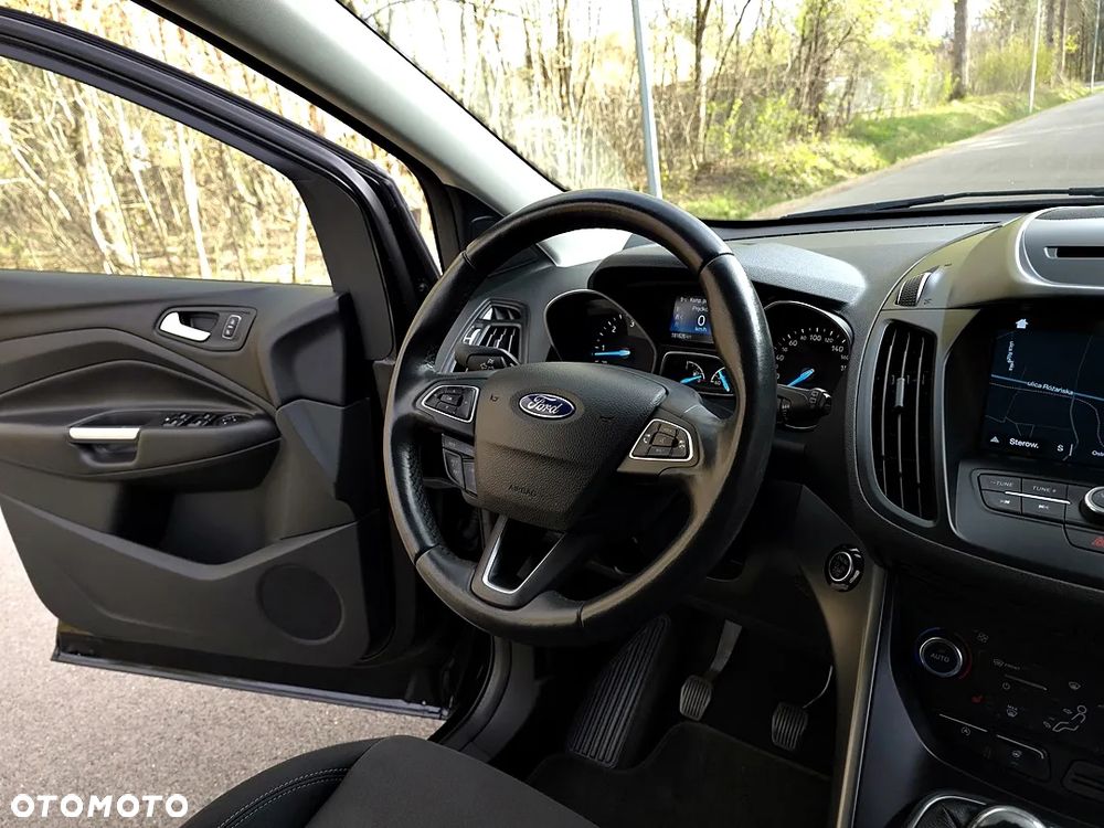 Ford Kuga 2.0 TDCi FWD Titanium Plus - 27