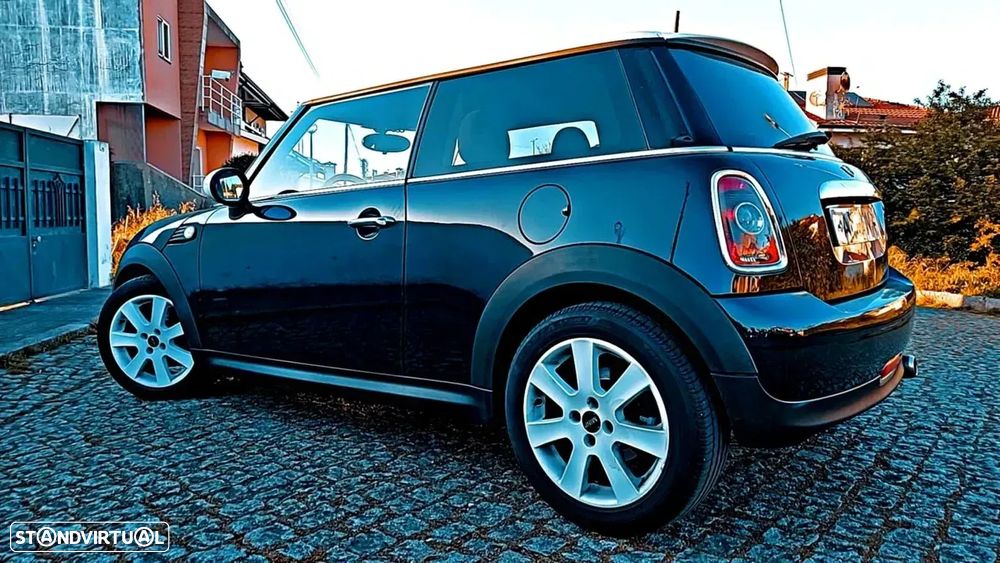 MINI 3 Portas Cooper D - 3