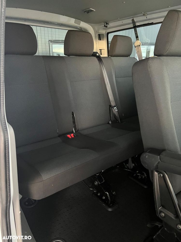 Volkswagen Transporter 2.0 TDI 110 kW KR Comfortline DSG 4M - 17