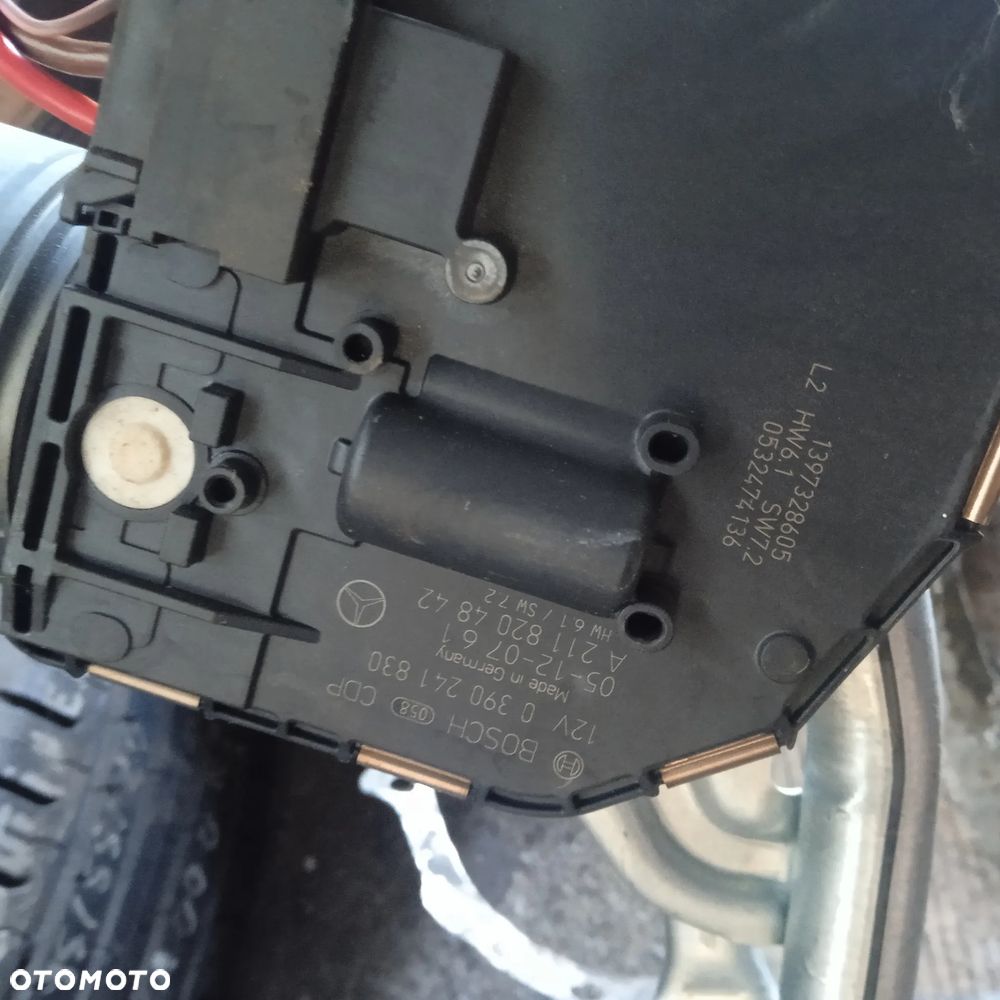 Mechanizm wycieraczek przód W211 A2118204842 - 2