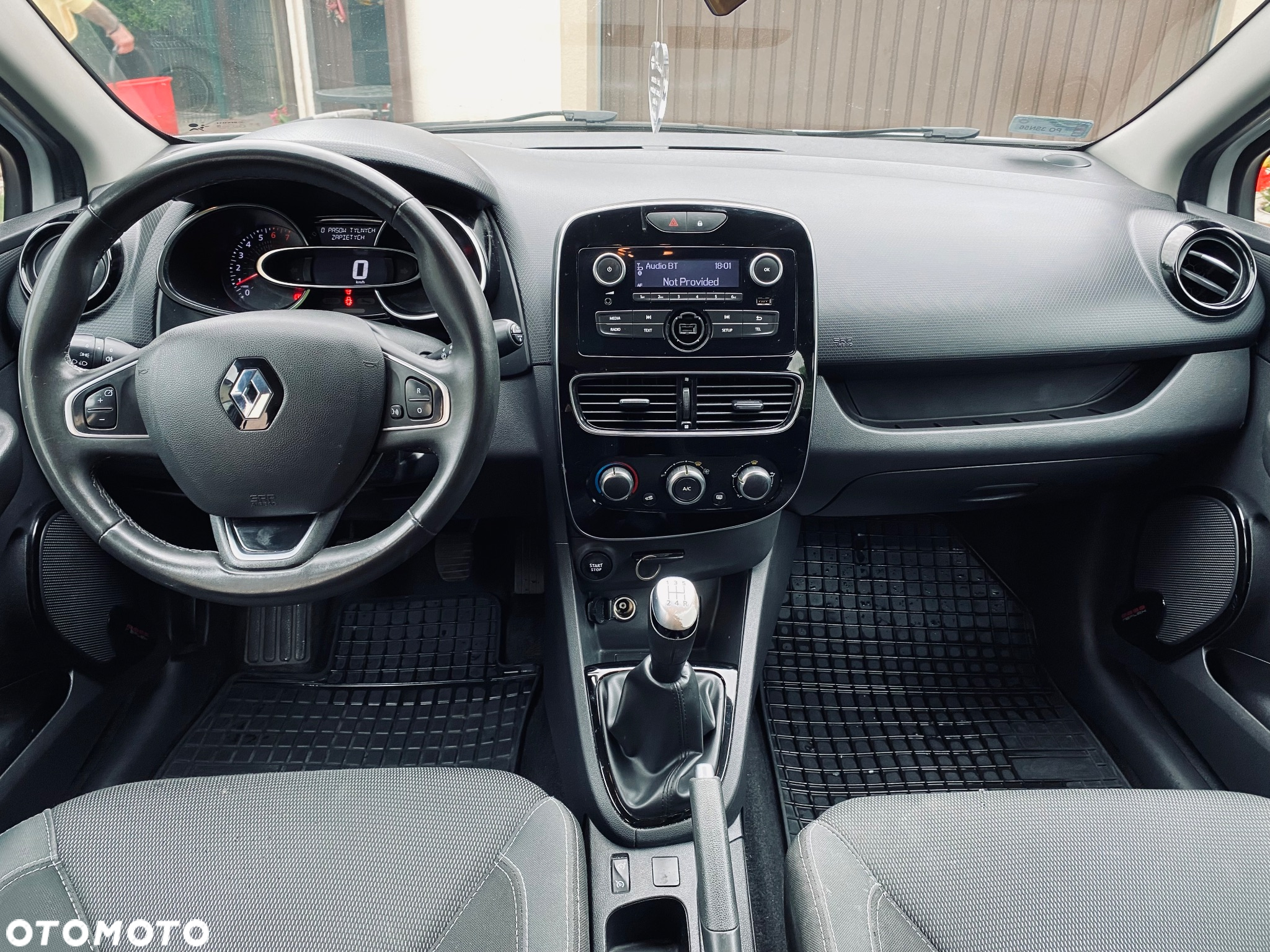 Renault Clio 1.2 16V Life - 9