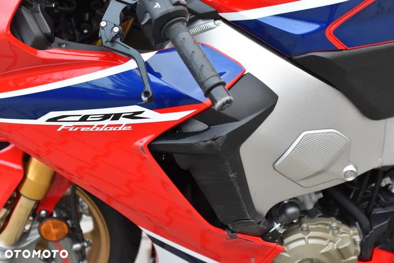 Honda CBR - 27